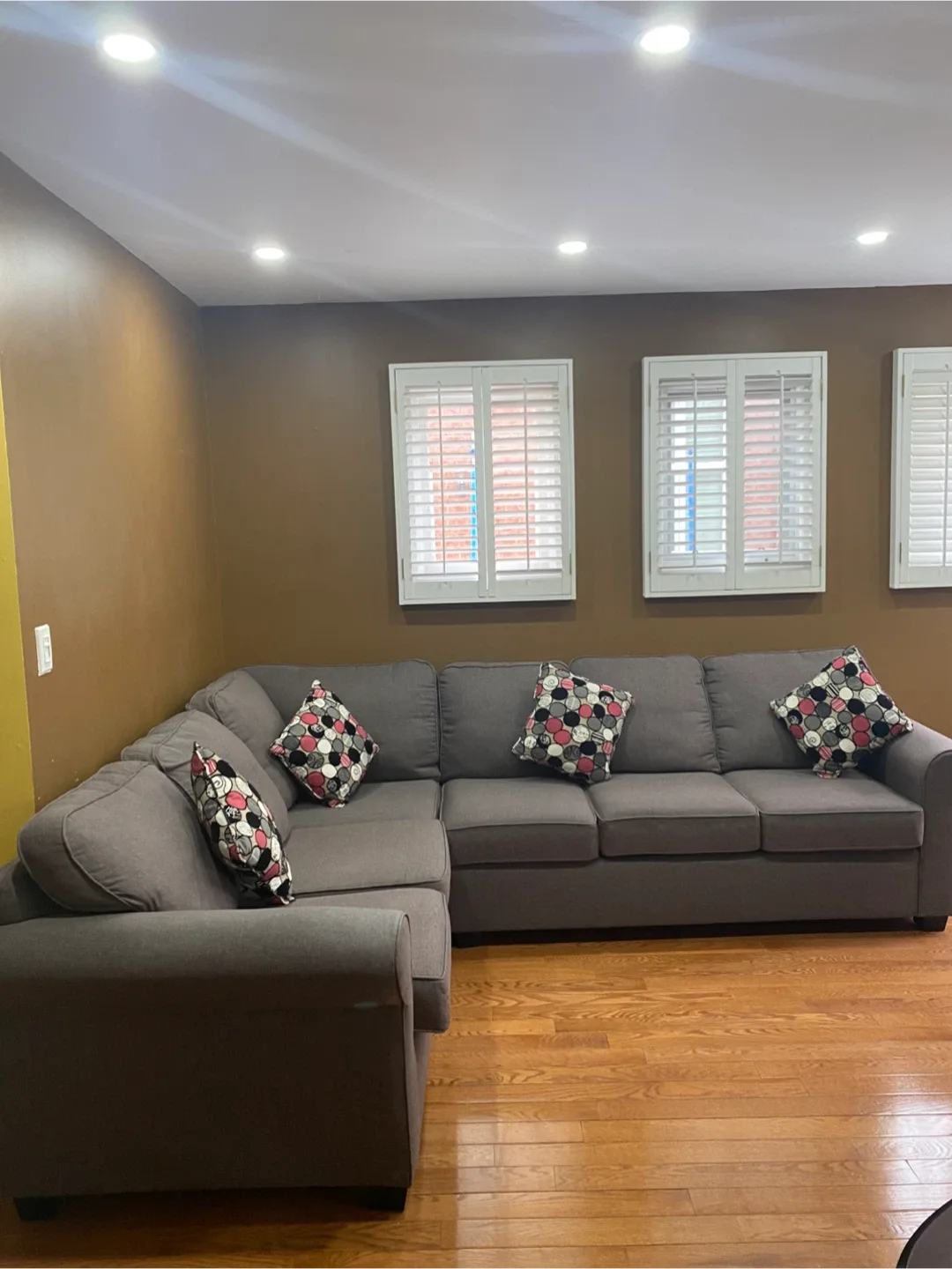 Grey Sectional Sofa image indicator(2)