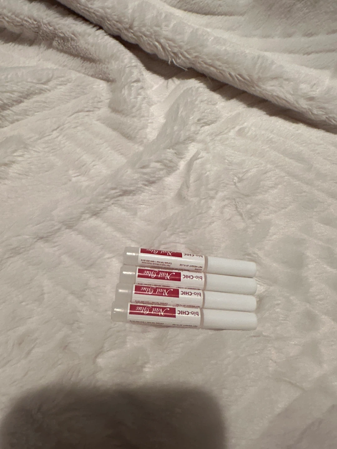 bio-CHIC Nail Glue - New