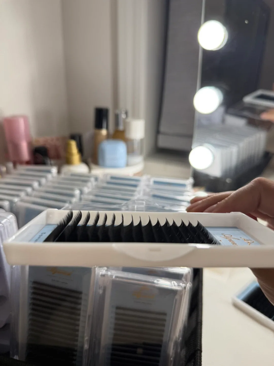 Aguud Soft Silk Eyelash Extensions