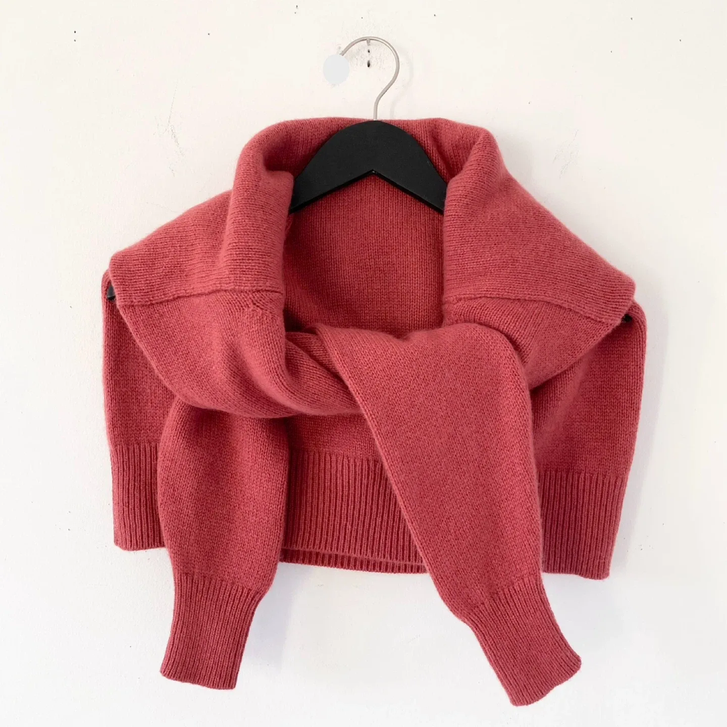 Aritzia Wilfred Luxe Cashmere Maria Sweater image indicator(3)