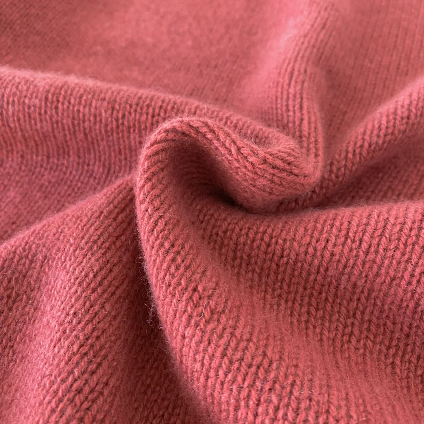 Aritzia Wilfred Luxe Cashmere Maria Sweater image indicator(6)