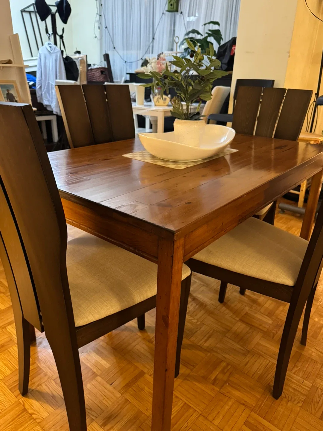 Dining Table with Four Chairs image indicator(2)