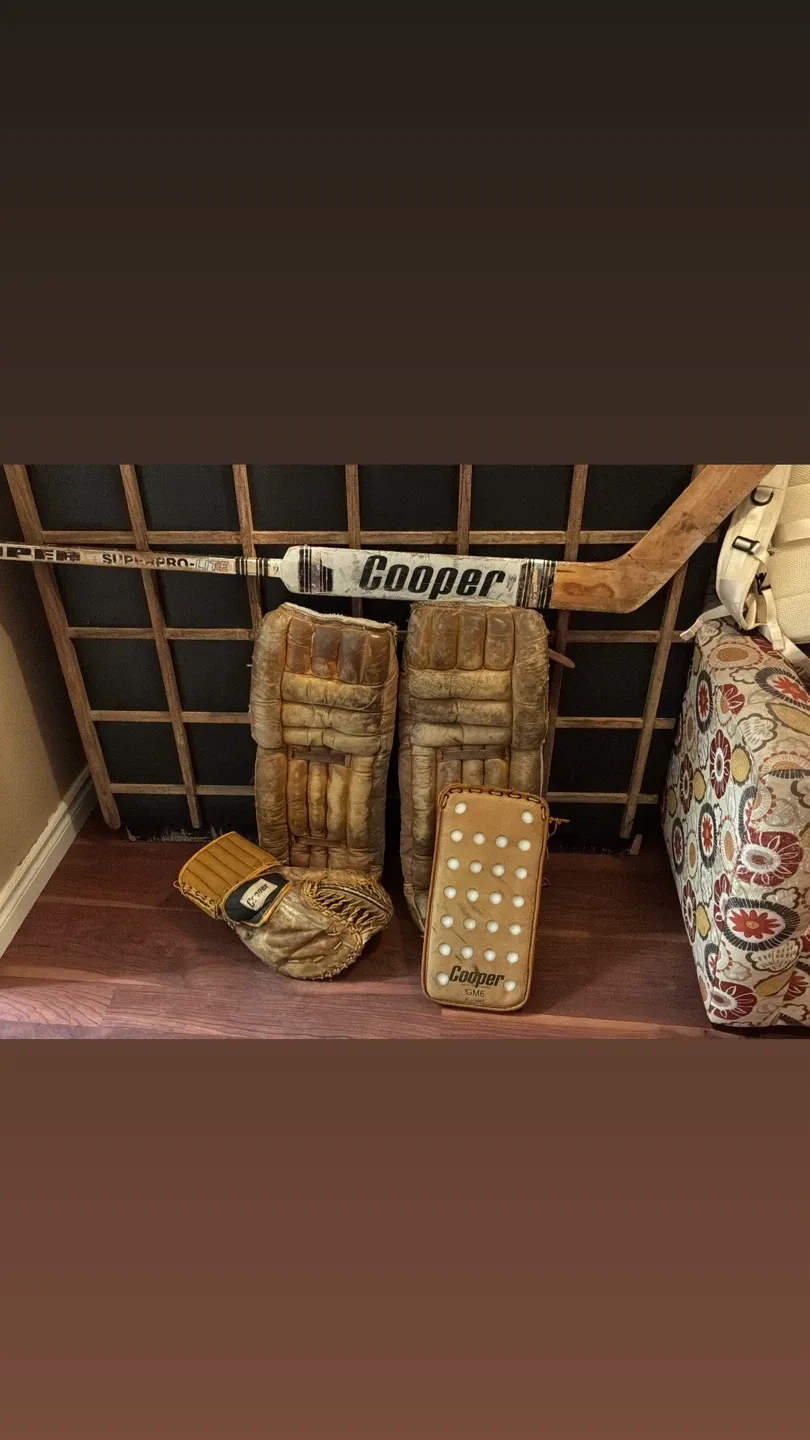 Cooper Hockey Goalie Pads & Glove Set