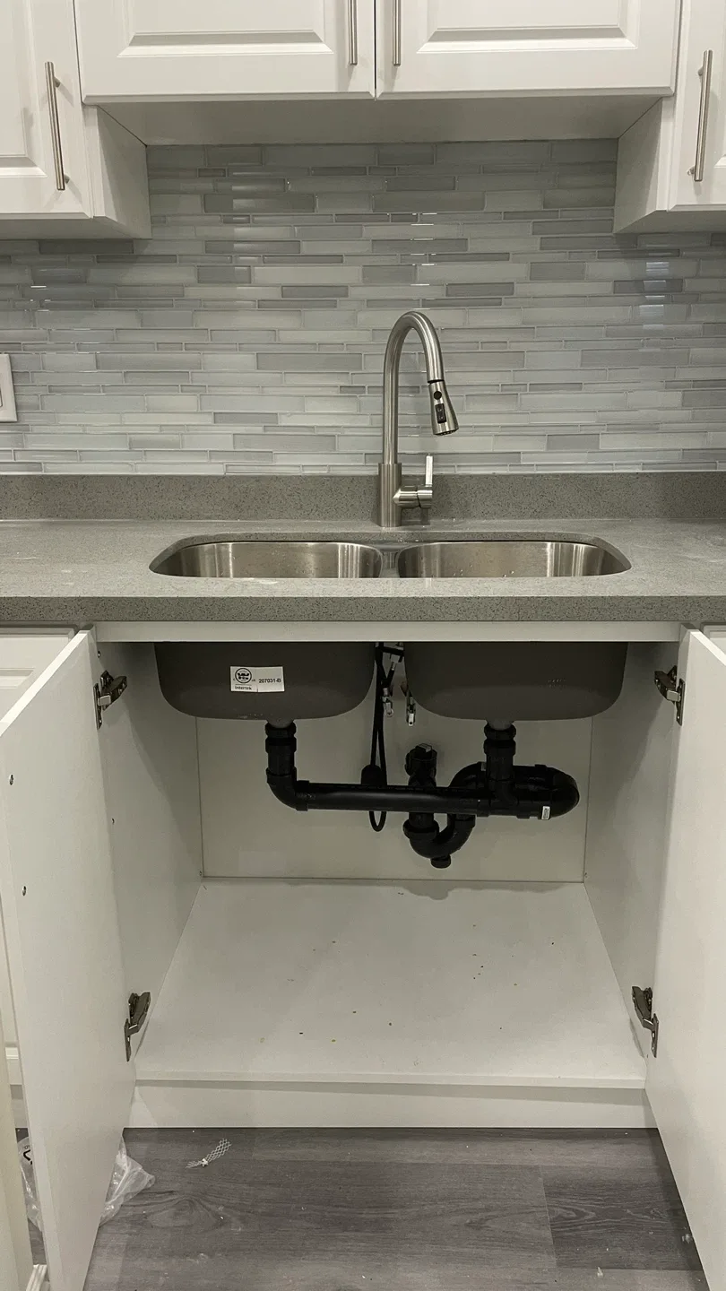 Kitchen Sink with Faucet