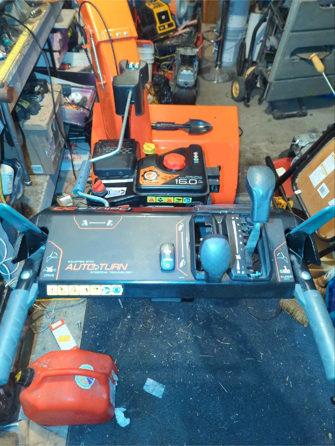 Ariens Deluxe 30" 306 CC Two-Stage Snow Thrower image indicator(3)