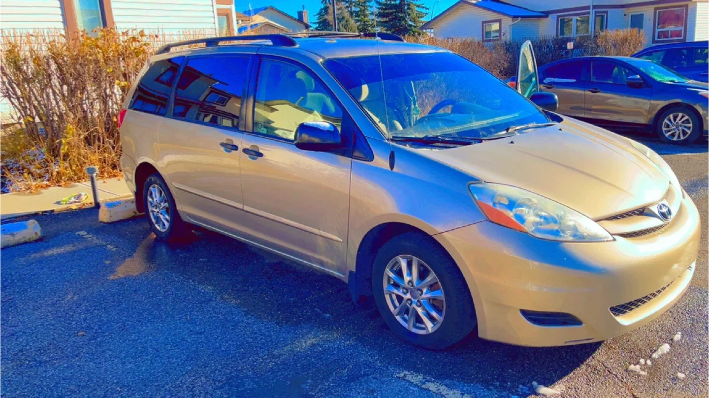 Toyota Sienna CE Minivan