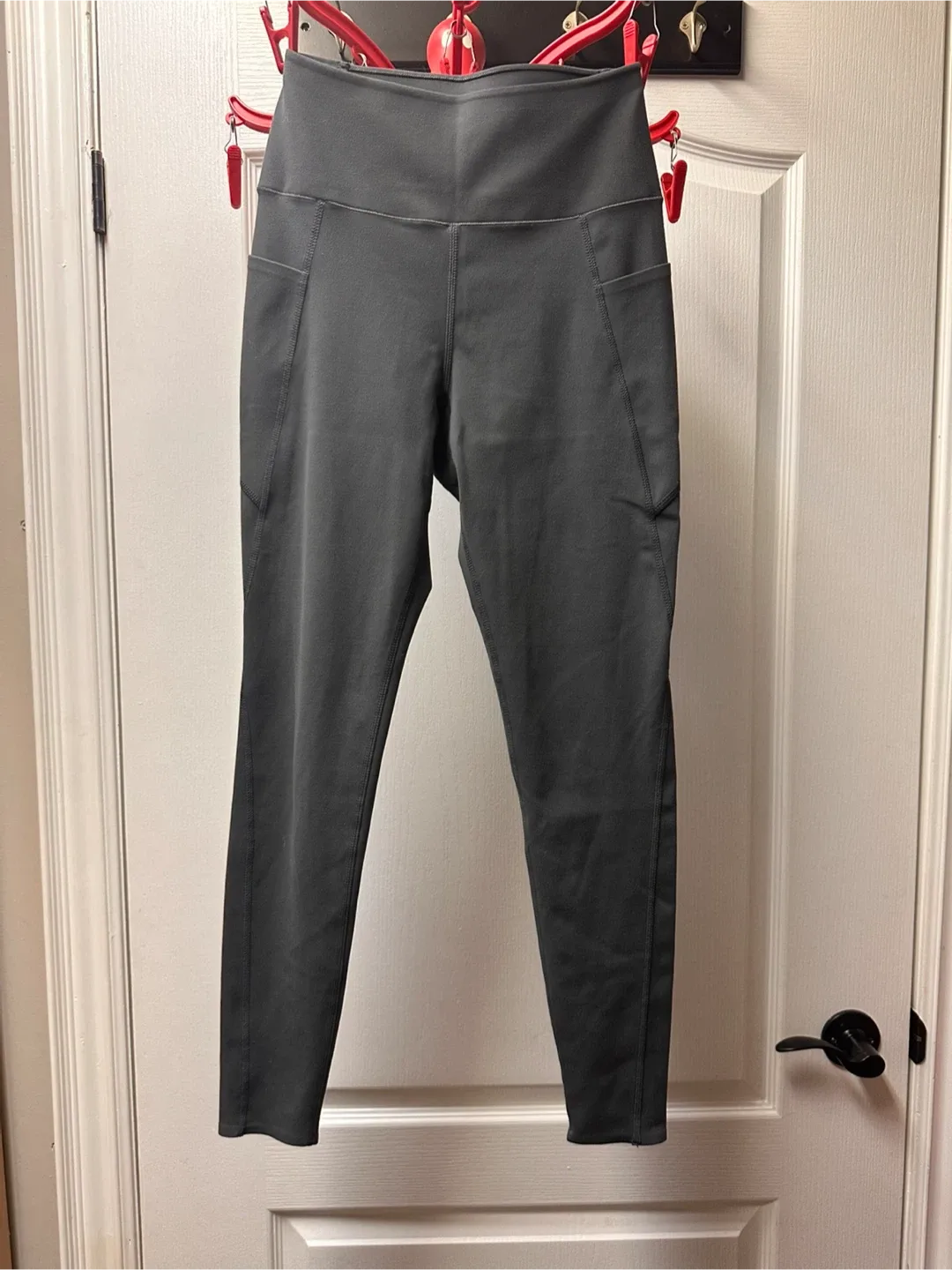 Uniqlo Gray Active Leggings - Size XS