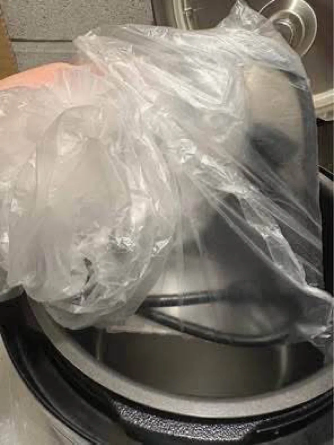 Chefman 6-Quart Electric Pressure Cooker (Barely used) image indicator(3)