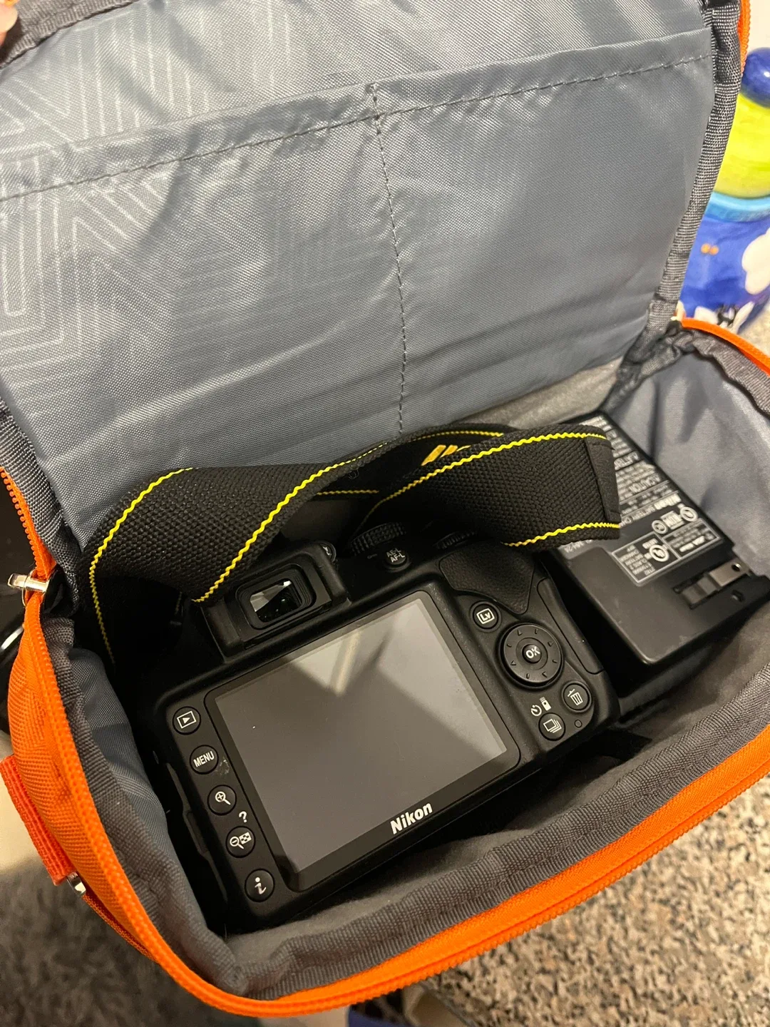 Nikon D3400 + 18-105mm Lens image indicator(7)