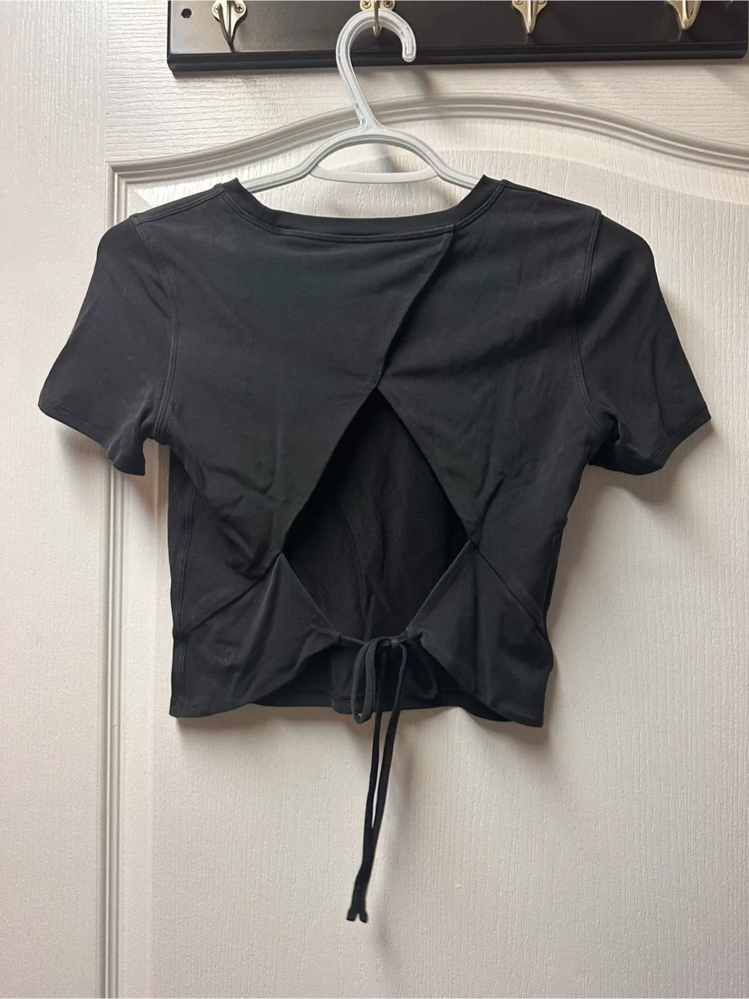 Lululemon Black T-Shirt Size 2 image indicator(2)