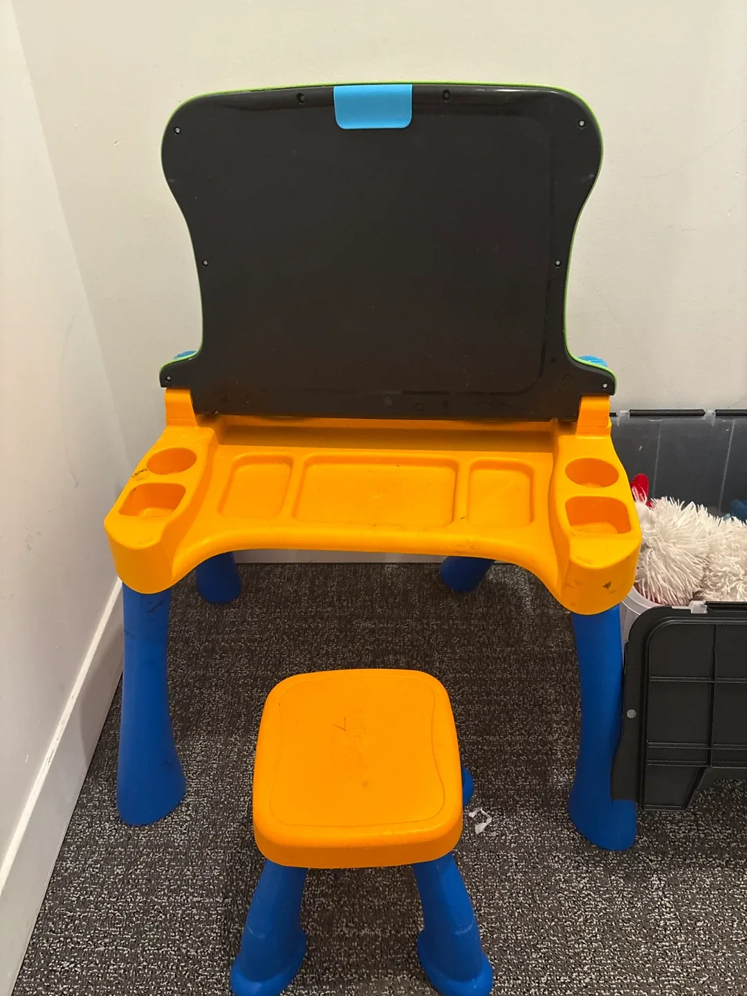 VTech Activity Desk & Stool image indicator(3)