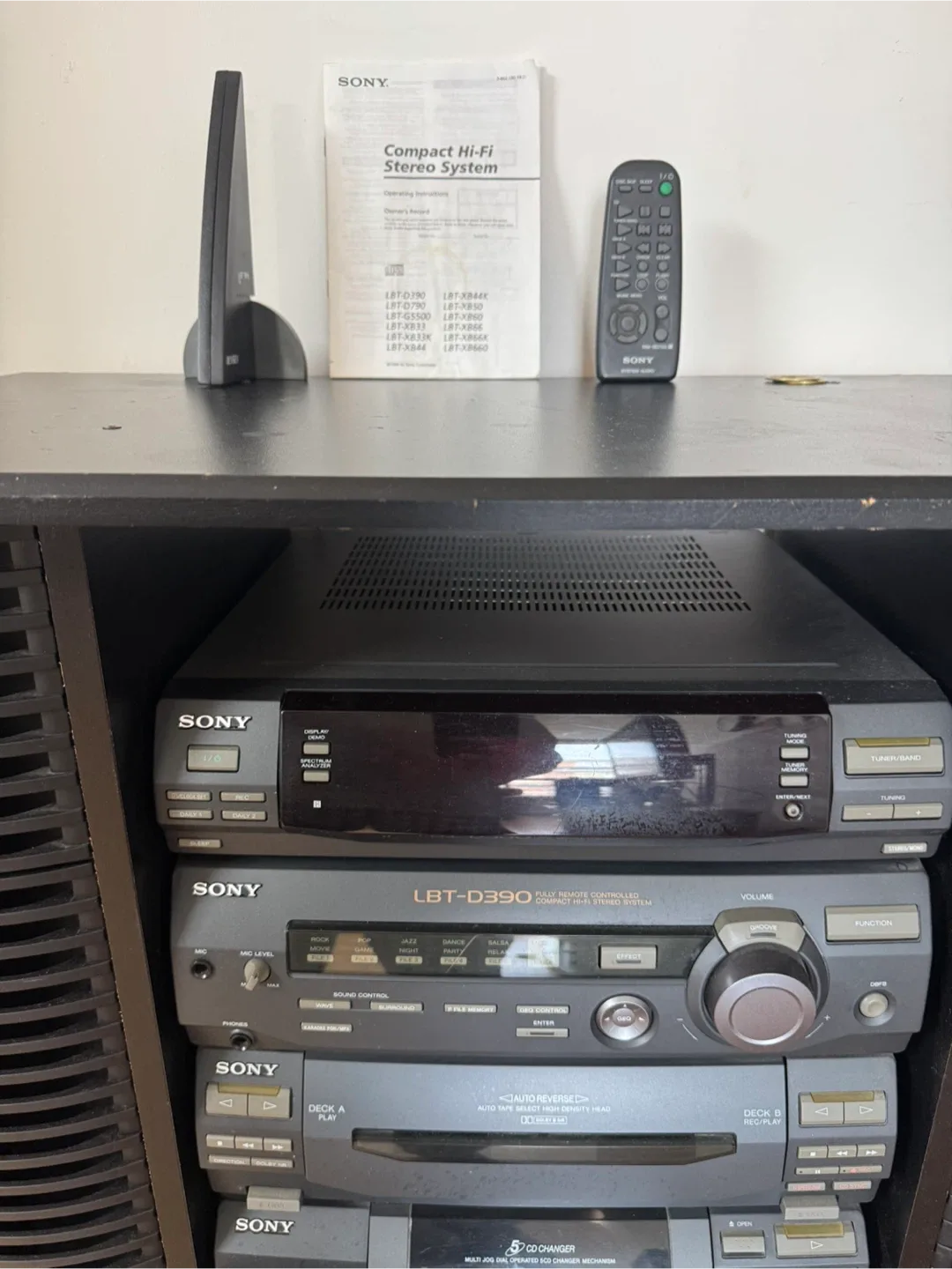 Sony LBT-D390 Compact Hi-Fi Stereo System image indicator(2)