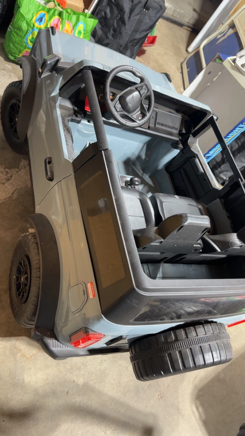 Ford Bronco Kids Ride On Car - Gray - photo 5