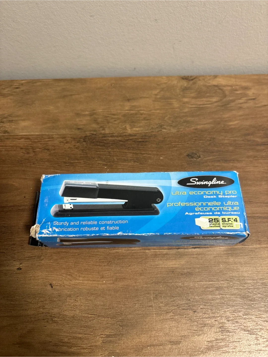 Swingline Ultra Economy Pro Desk Stapler