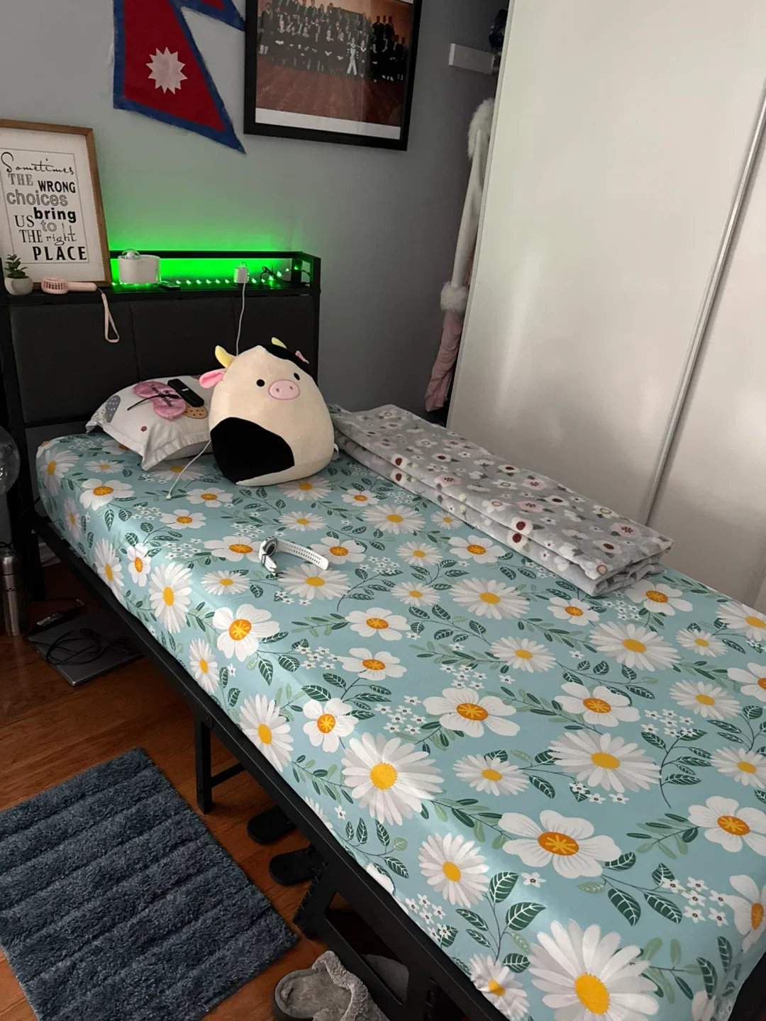 Black Metal Bed Frame - Single image indicator(2)