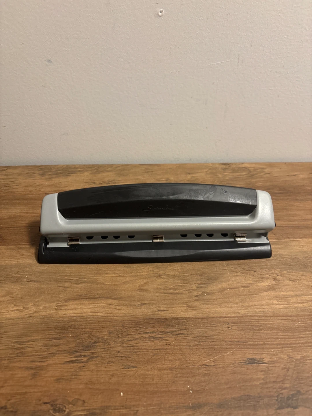 Swingline 9-Hole Punch and a desk stapler - photo 4