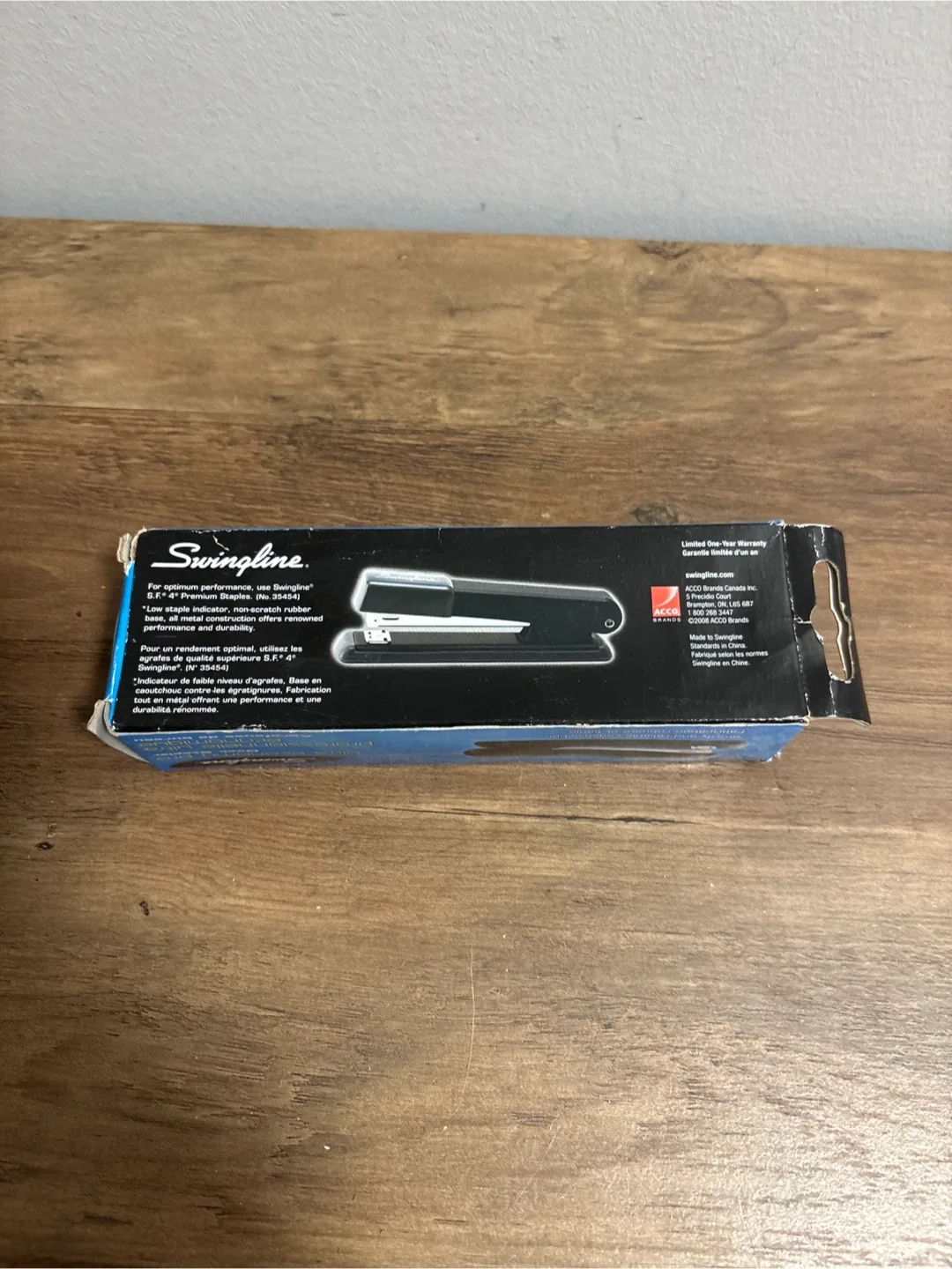 Swingline 9-Hole Punch and a desk stapler image indicator(7)