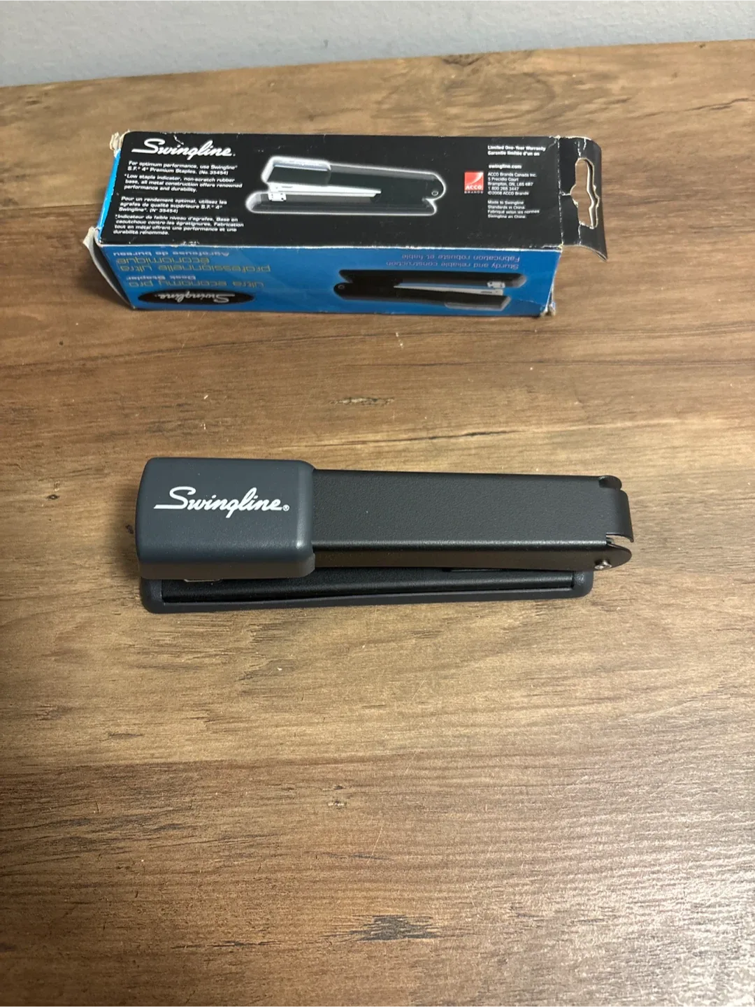 Swingline 9-Hole Punch and a desk stapler image indicator(8)