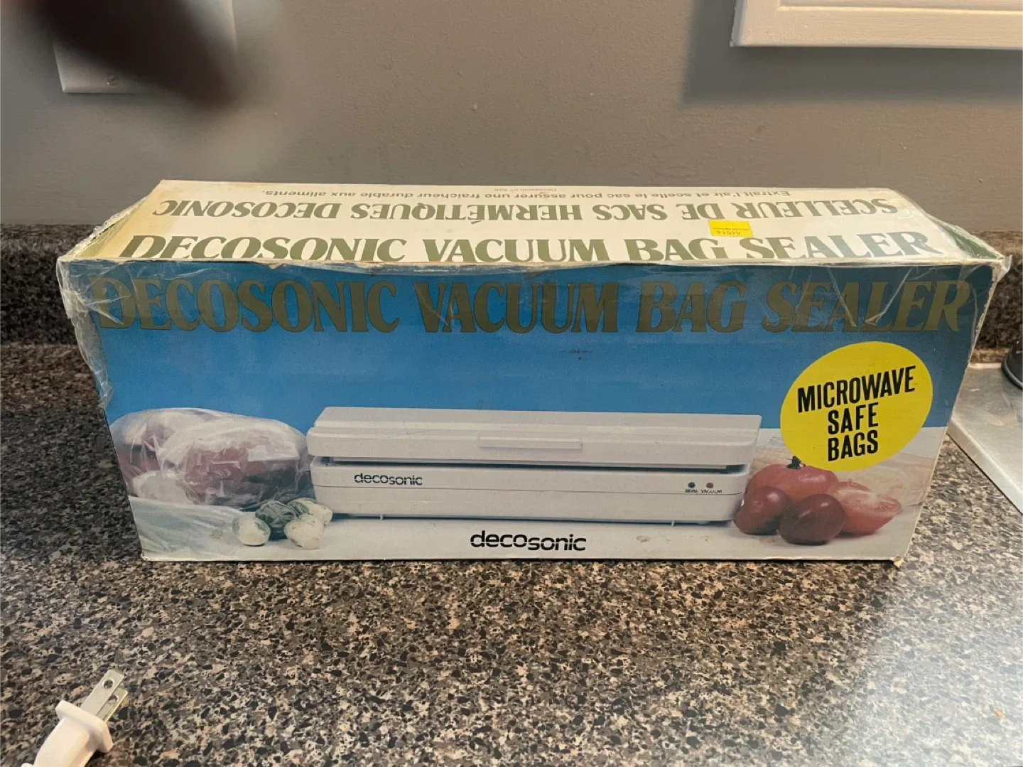 Decosonic Vacuum Bag Sealer with Salton Refill Pack