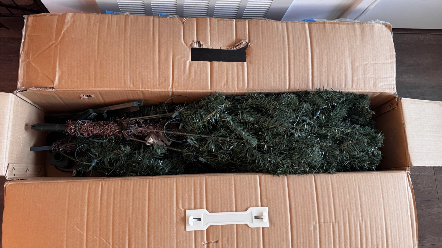Christmas Tree – 6.5 ft (2 m) – Holiday Collection - photo 4