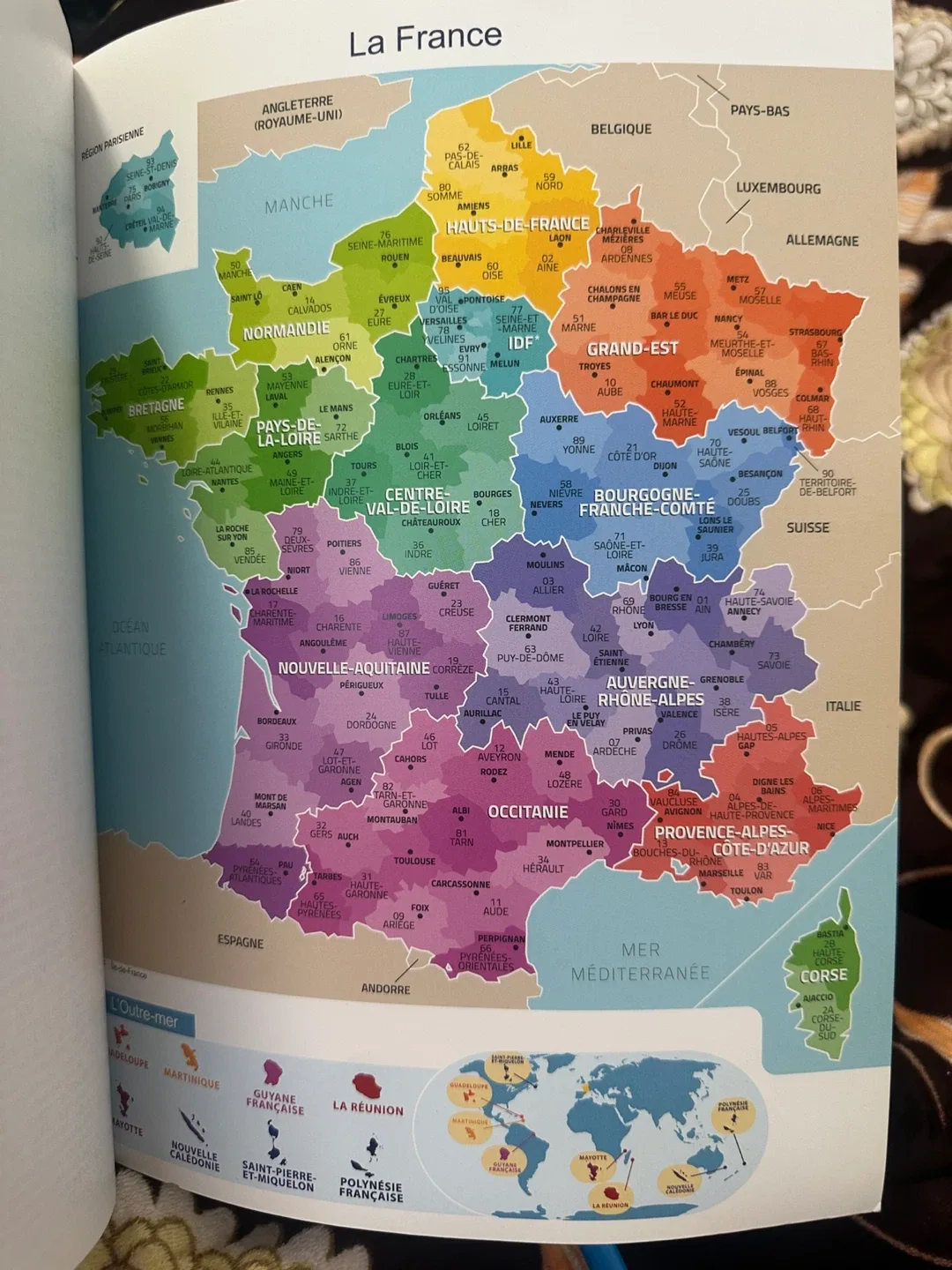 Édito A1 French Textbook image indicator(4)