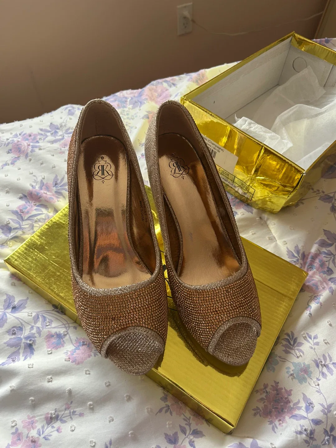 RK Sparkle Heels Champagne - Size 8/8.5* Women's