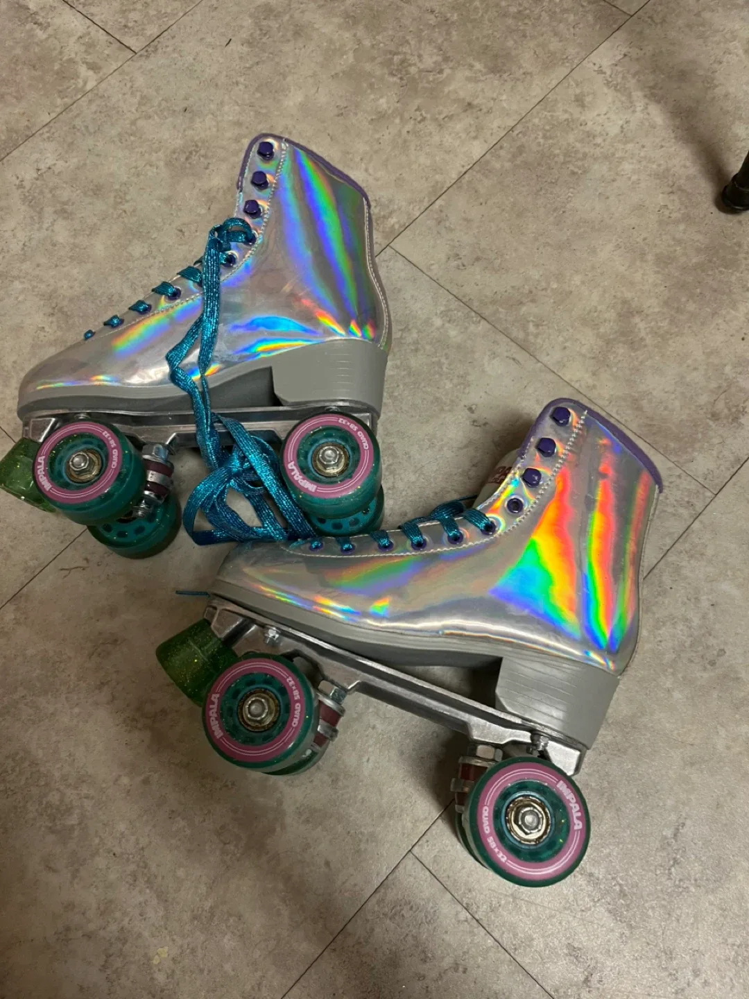 Impala Rollerskates - Holographic