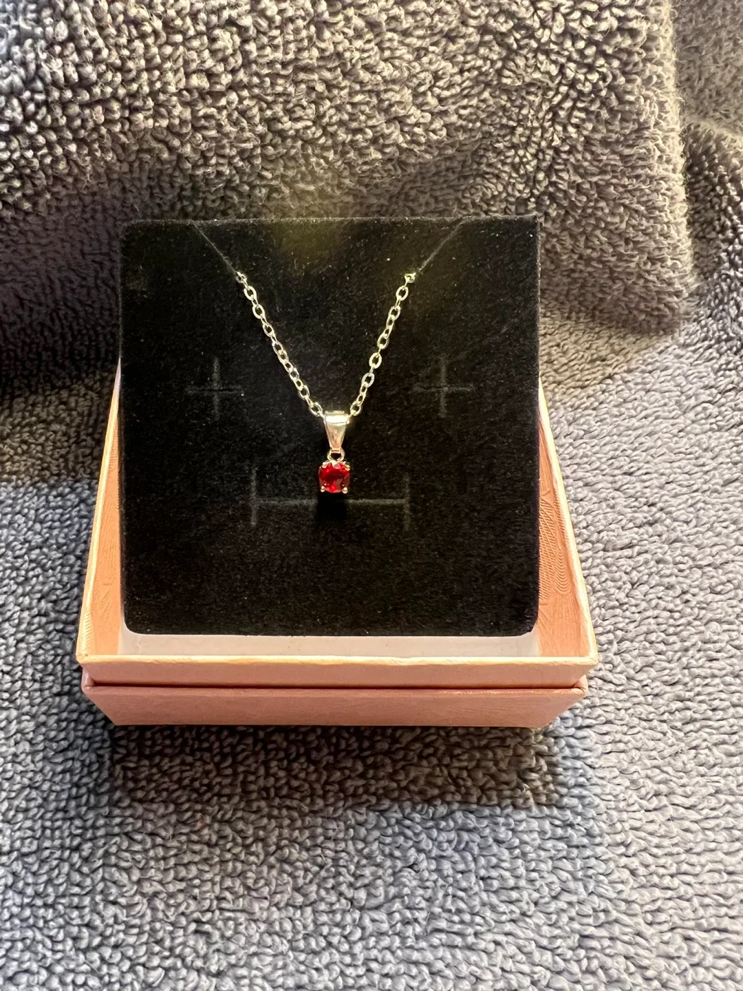 Red Gemstone Necklace image indicator(2)