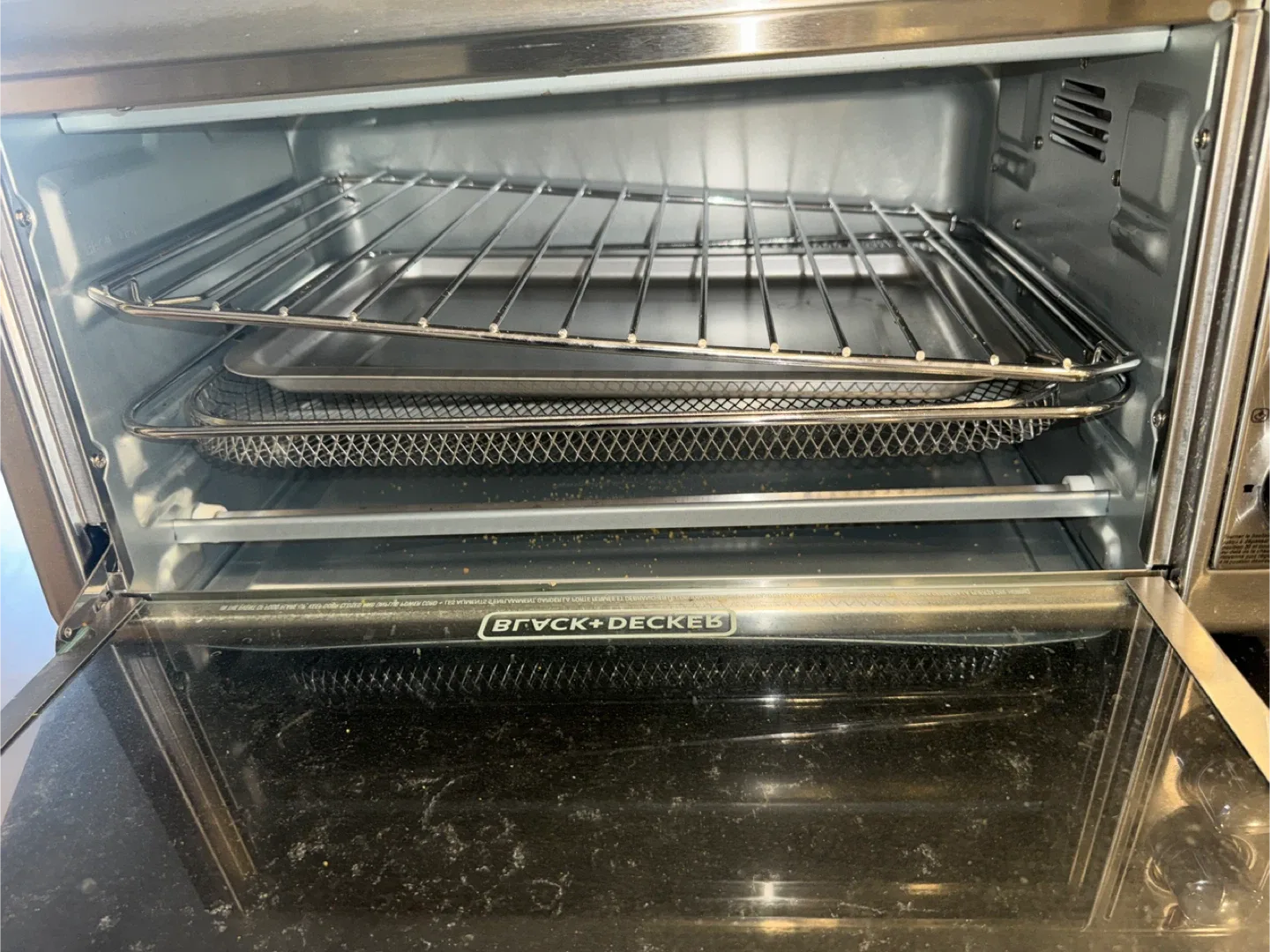 Black+Decker Air Fry Toaster Oven image indicator(2)