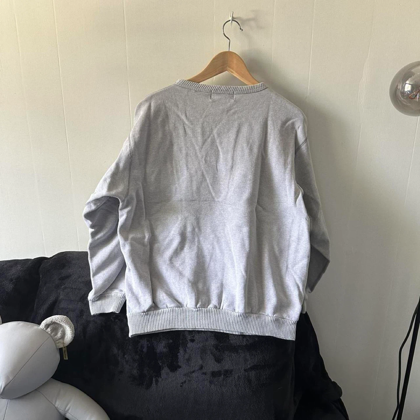 Grey crewneck pullover sweatshirt - photo 3