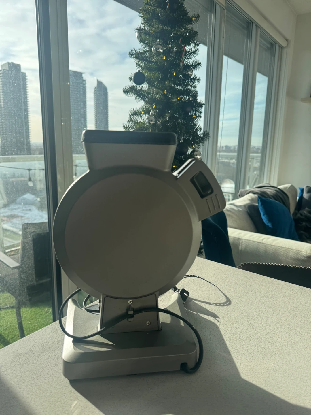 Cuisinart Vertical Waffle Maker- like New , only used once - photo 3