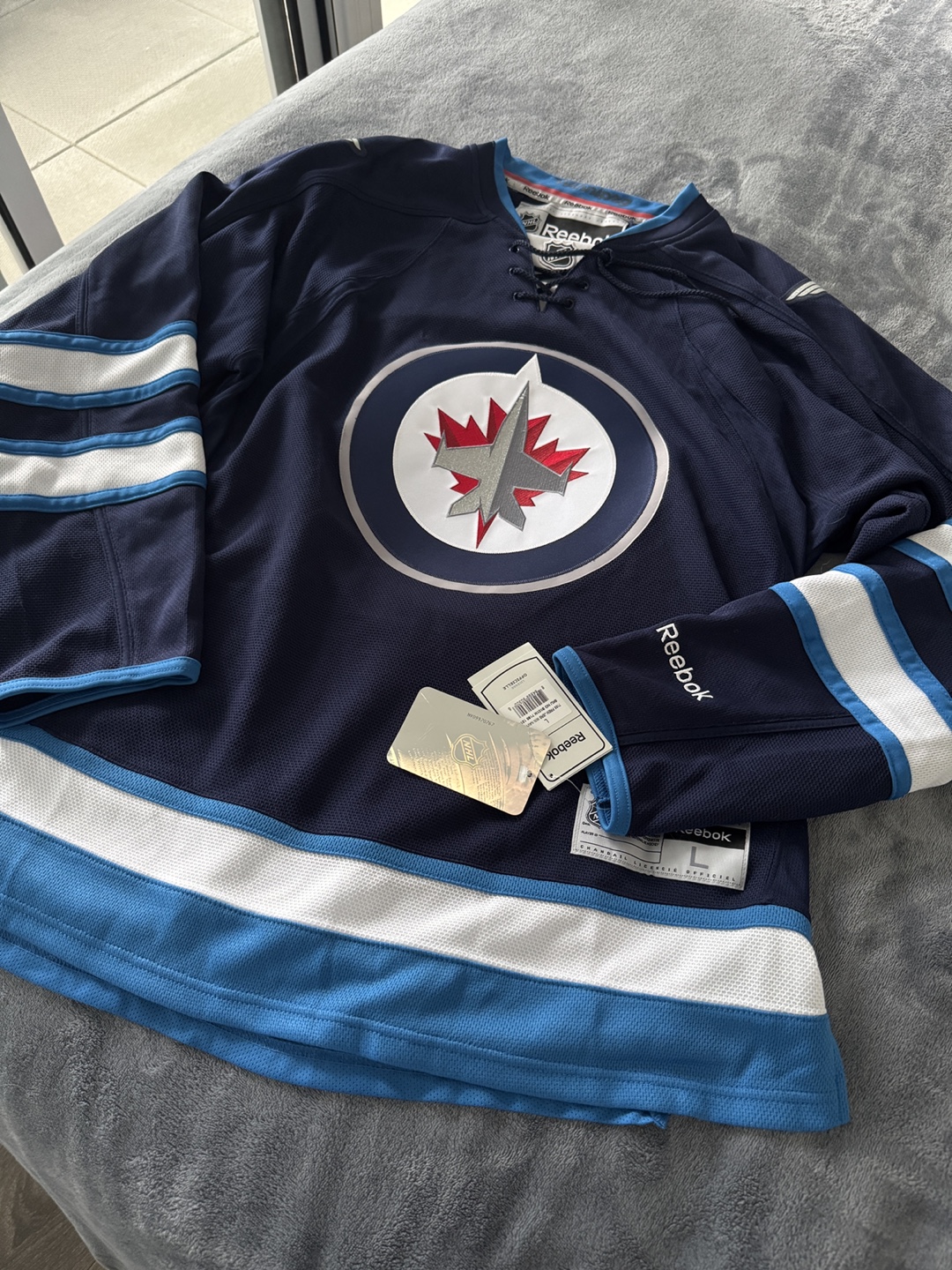 Reebok Winnipeg Jets NHL Jersey - Size L