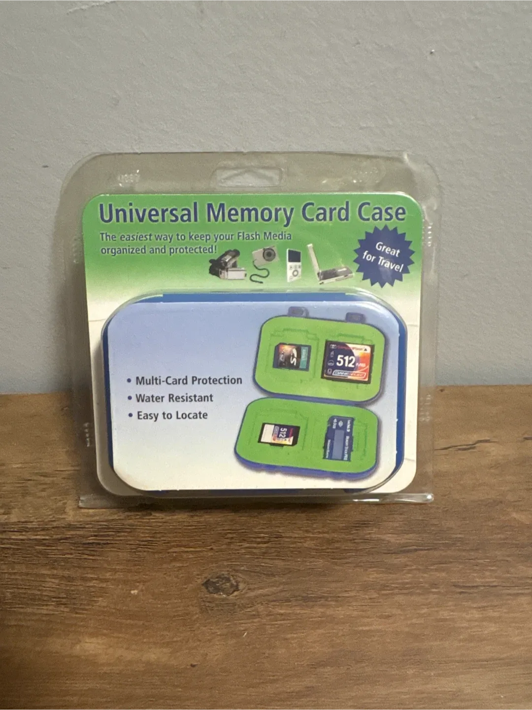 PC Card Universal Memory Card Case - New in Package!