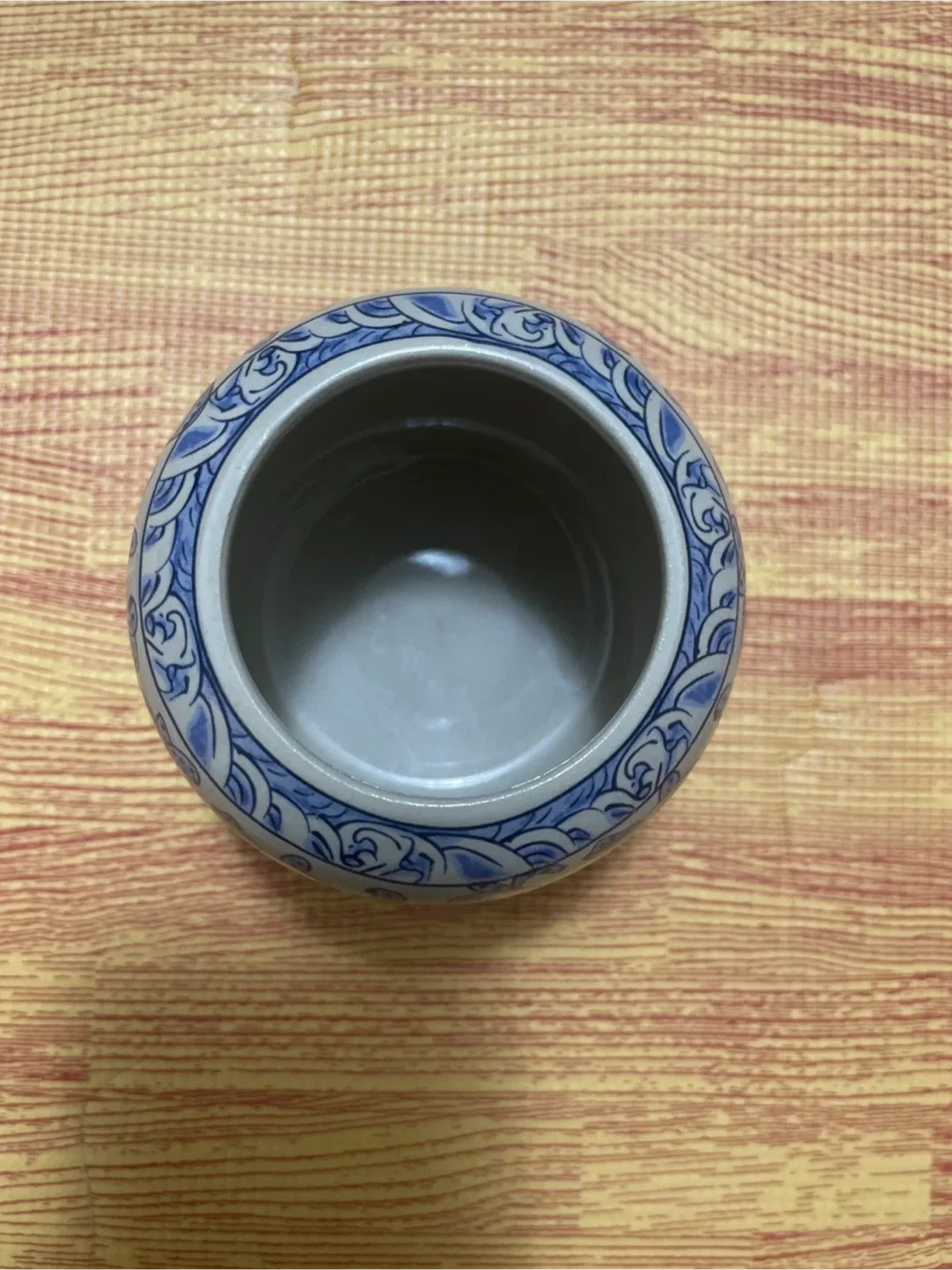 Blue & White smallCeramic Jar with Wooden Lid image indicator(3)