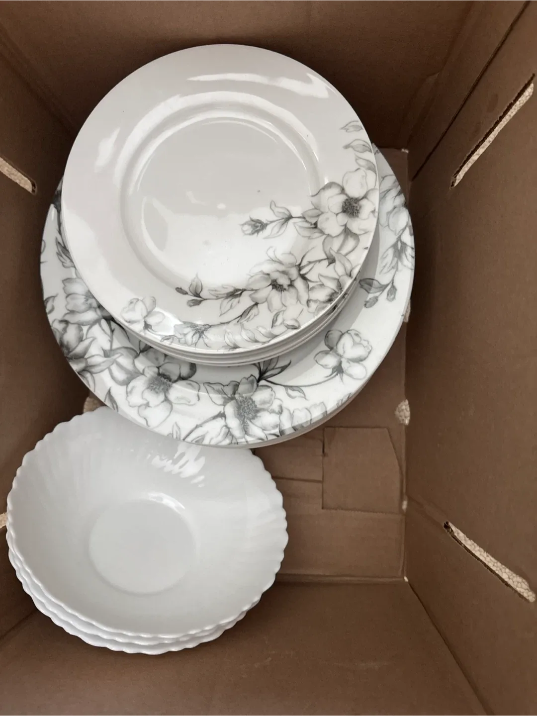 Dishes and Knife Block Set