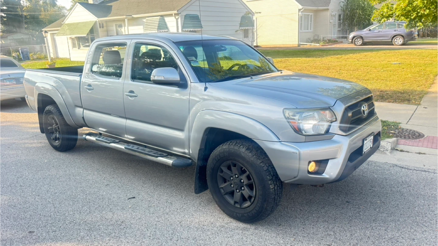 Toyota Tacoma Truck - Silver - photo 2