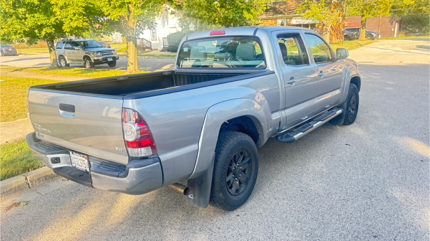 Toyota Tacoma Truck - Silver - photo 5