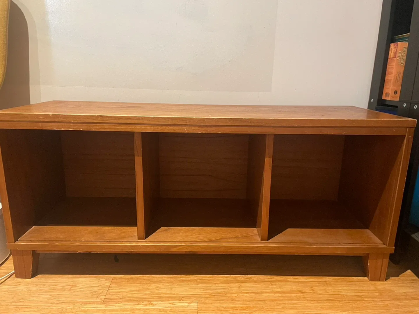 Wooden Storage Bench with 3 Cubbies image indicator(3)