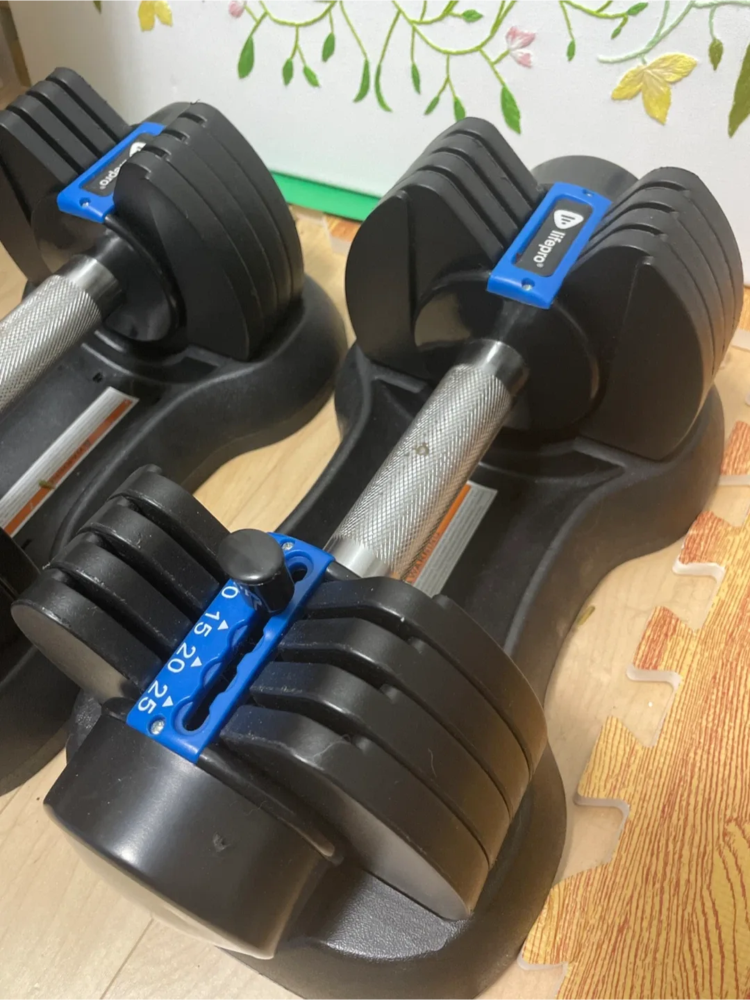 Lifepro Adjustable Dumbbells - Pair image indicator(2)