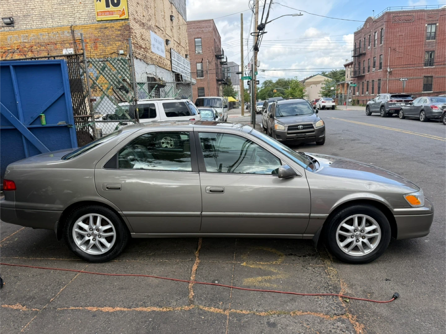 Toyota Camry Sedan - Used Condition - photo 2