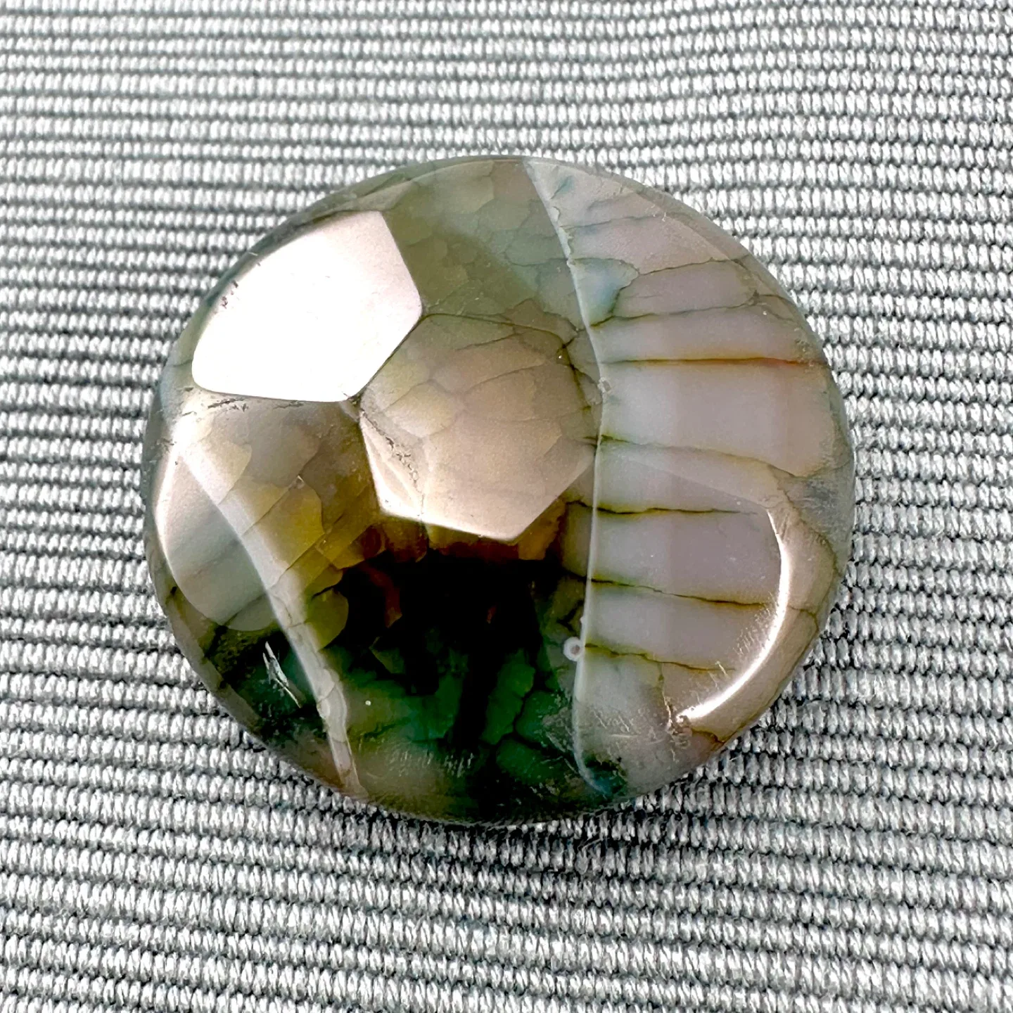 Faceted geode pendant (jewellery making)