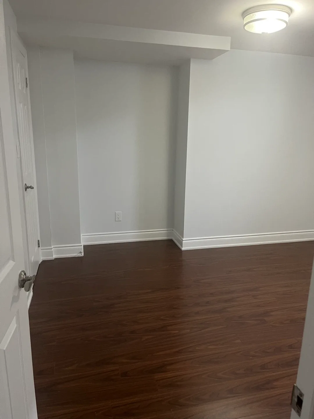 Basement for rent image indicator(5)