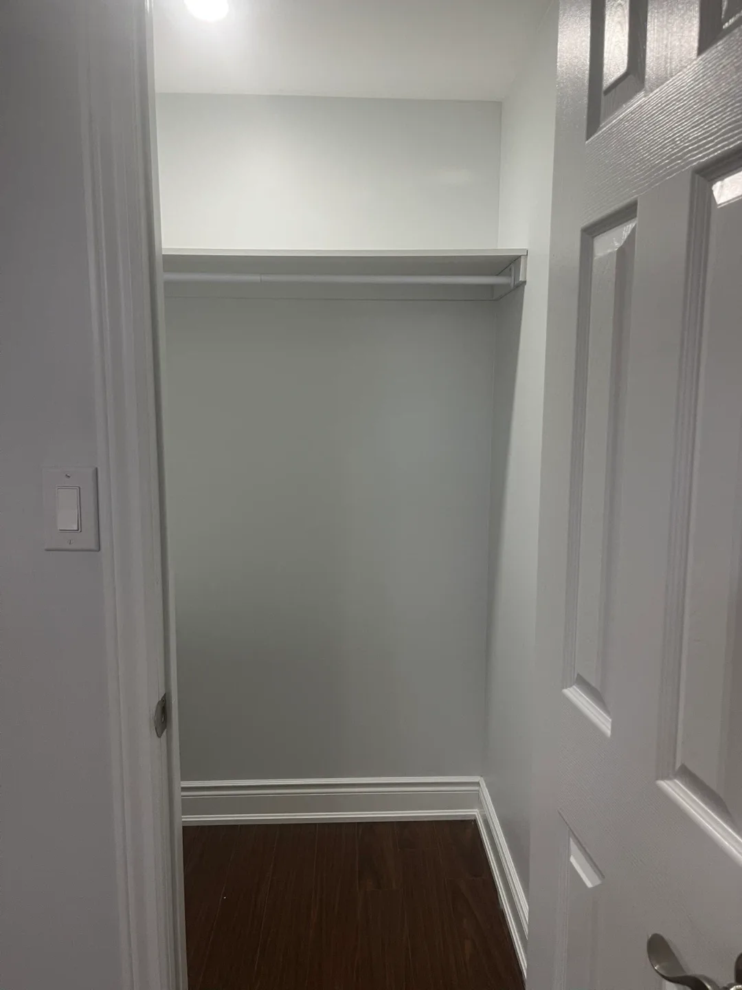 Basement for rent image indicator(7)