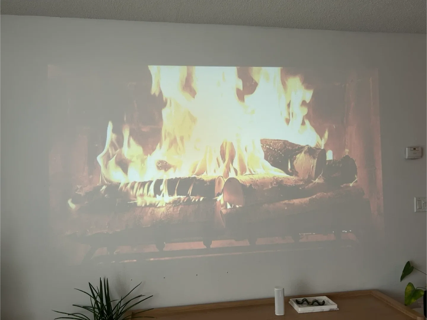 ✨ Pre‑Owned iWIMIUS Smart Projector – Discounted Deal! ✨ image indicator(9)