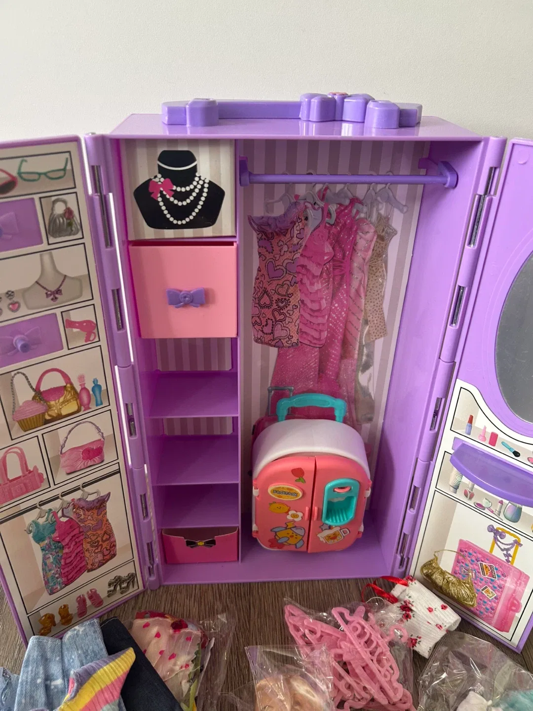 Doll Closet with clothes and Accessories image indicator(3)