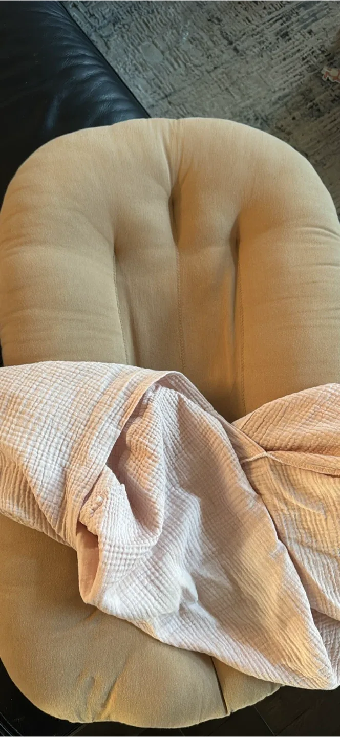 Snuggle me organic lounger image indicator(2)