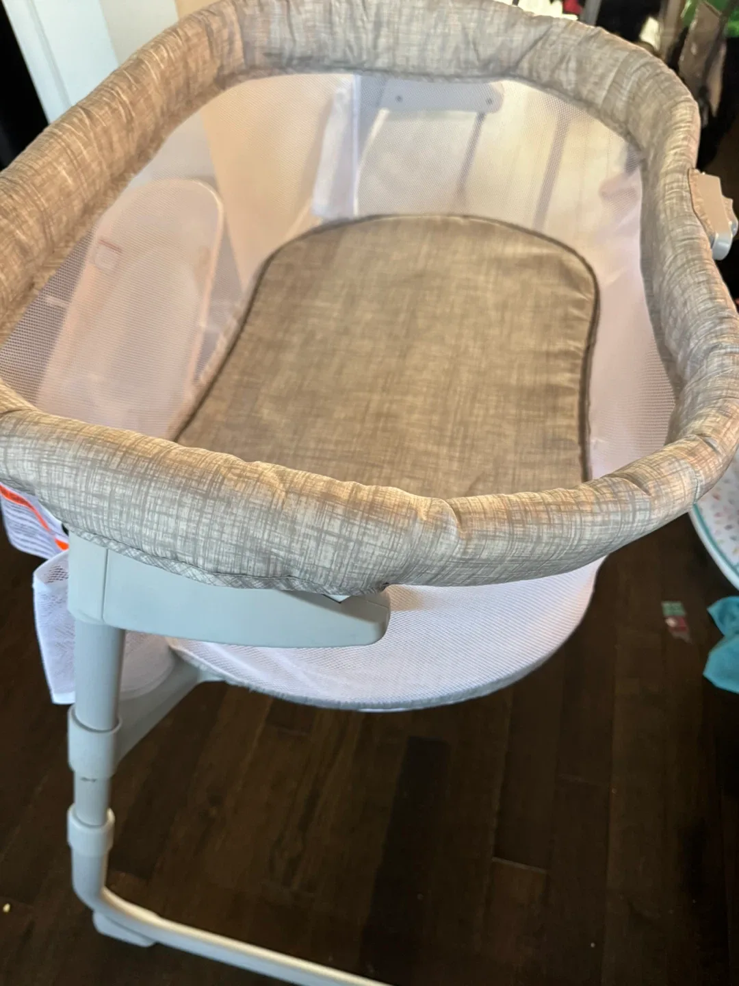 HALO BassiNest Swivel Sleeper