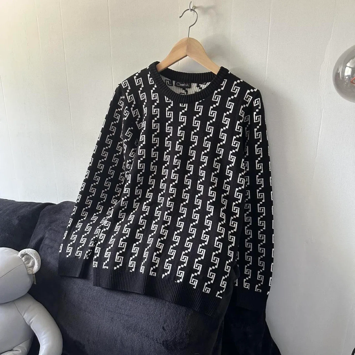 Oversized Black Patterned Sweater image indicator(2)