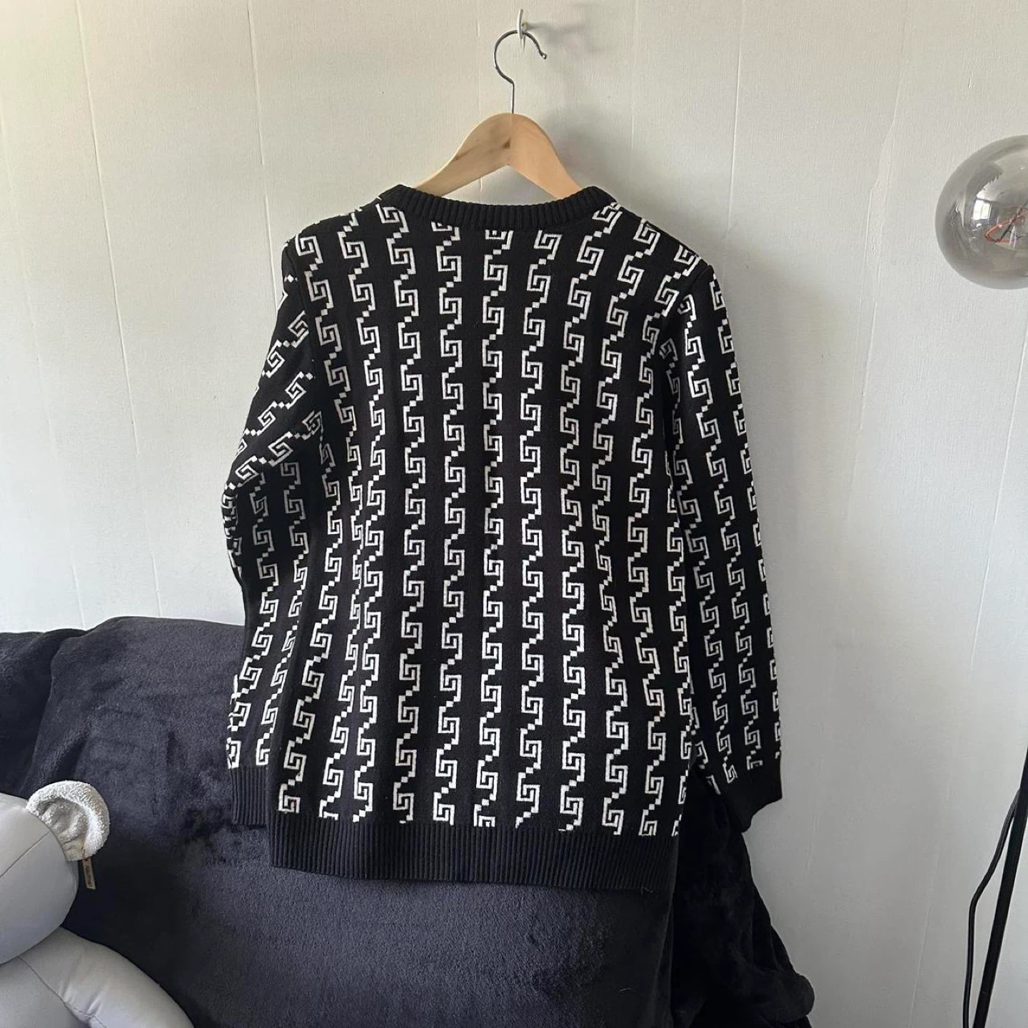 Oversized Black Patterned Sweater - photo 4