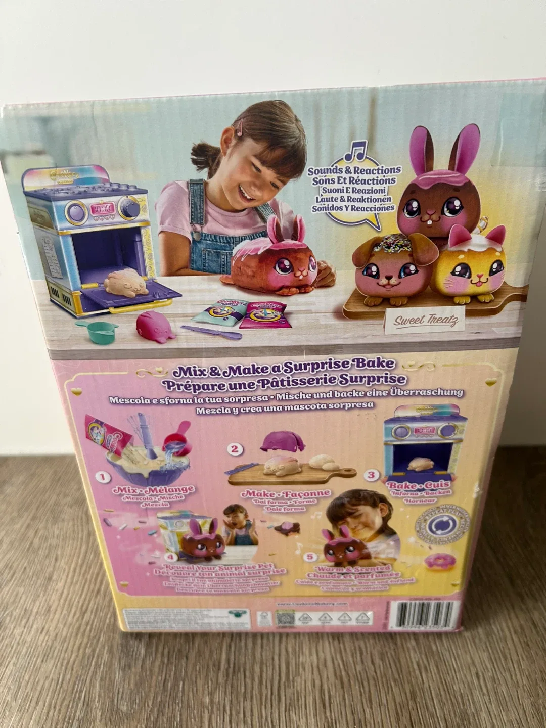 New Cookeez Makery Oven Playset image indicator(2)